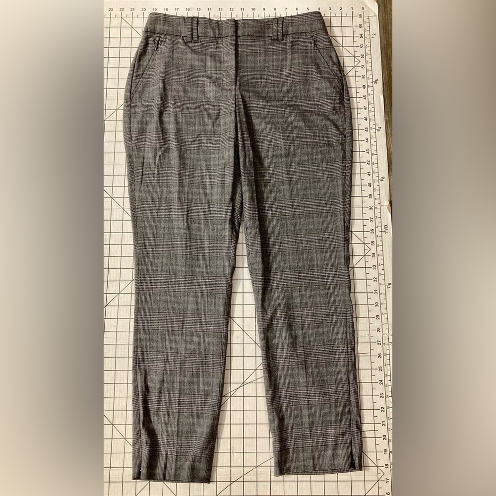 White House Black Market Women’s Size 6L Curvy Grey/Purple Slim Ankle Pants